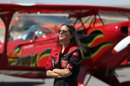 Semin Öztürk Şener: Türkiye’nin İlk Sivil Kadın Akrobasi Pilotu
